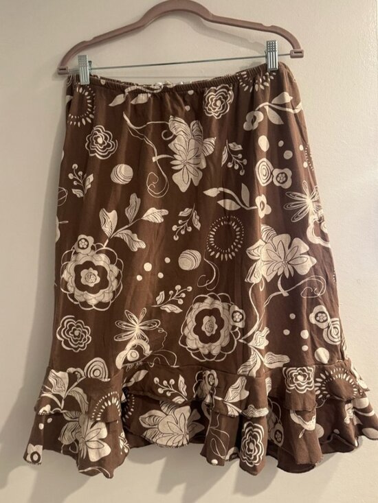 Dresses & Skirts - Brown Floral Ruffle Hem Skirt